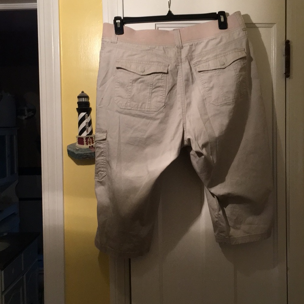 Capris - Picture 2 of 2